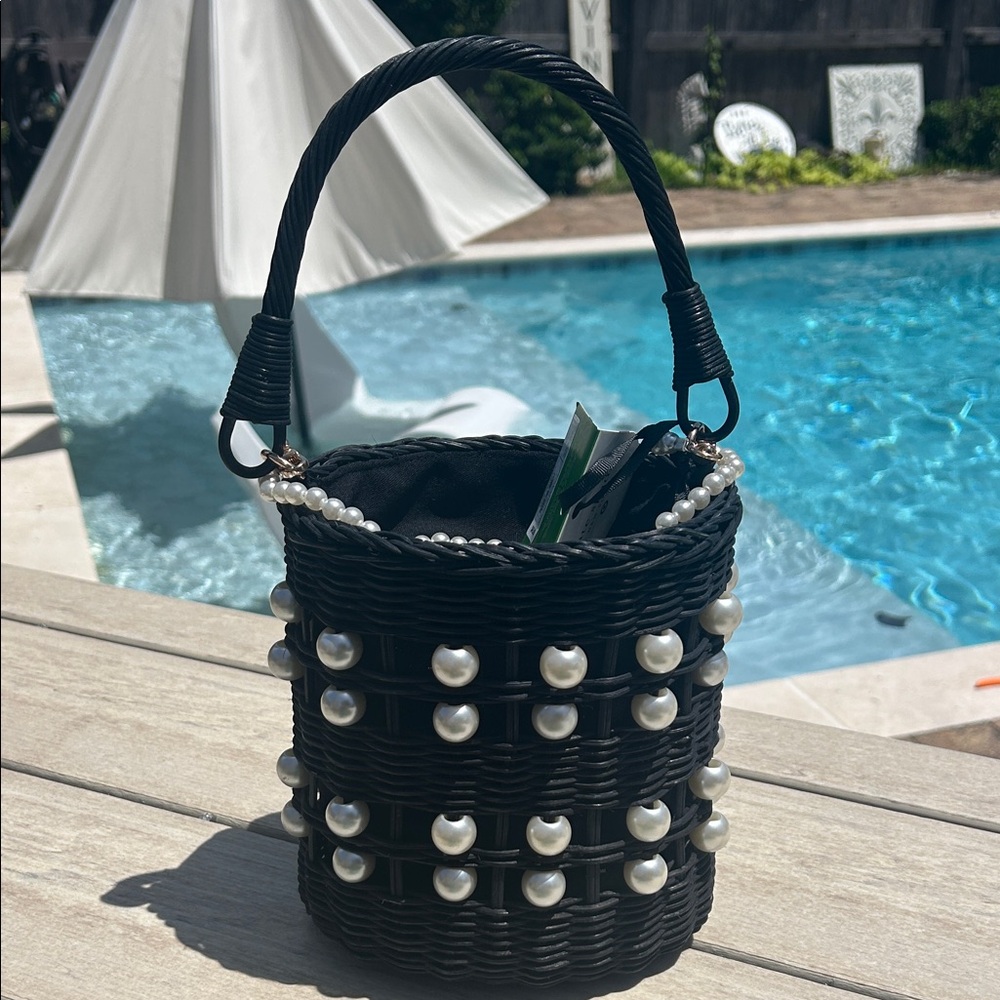 Kate Spade NWT  Limited Edition New York  Pearl Embellished Basket Bucket Bag